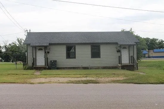 204 W Church Ave