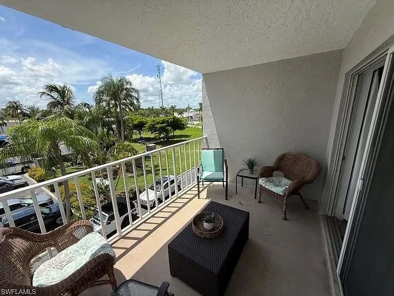 2875 Palm Beach Blvd #206 — Photo 15