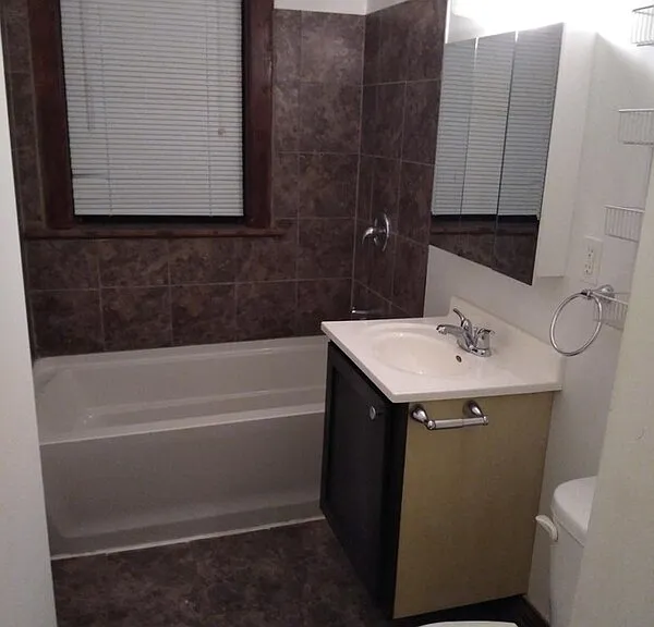 606 W 3rd St #6C — Photo 7