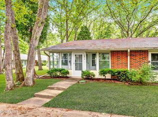 142A Farrington Ct, Lakewood, NJ 08701