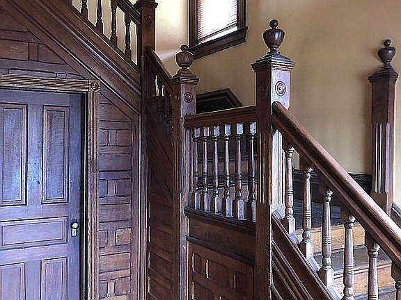 2nd image of 417 George St