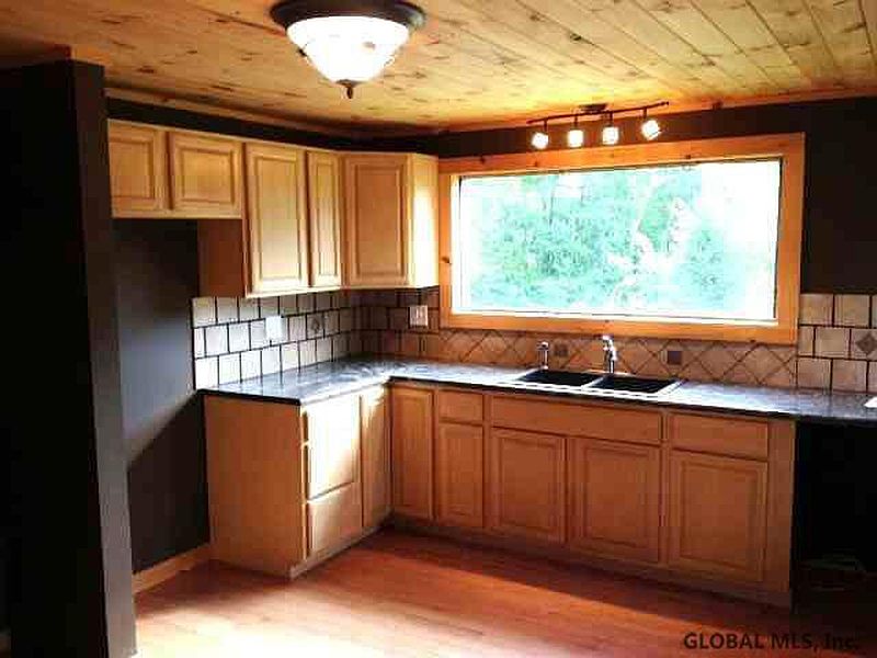 2nd image of 246 Goodman Road