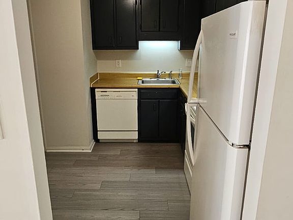 3rd image of 1521 Yellow Tavern Ct