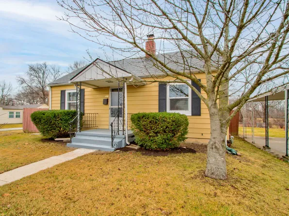 221 E 39th St, Anderson, IN 46013