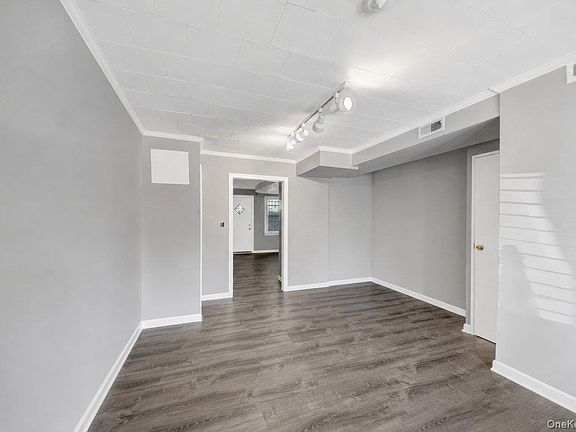 3rd image of 561 Logan Avenue