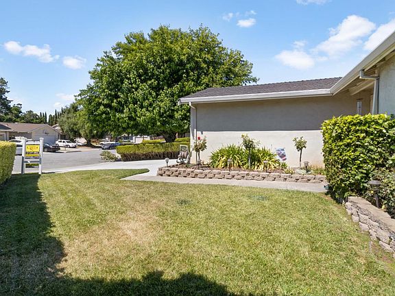 4th image of 52 Fordwell Ct