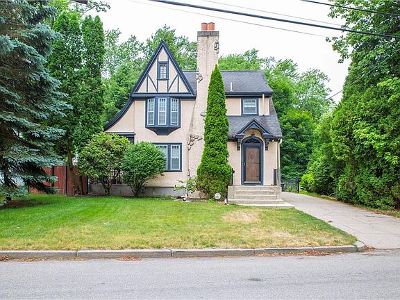 2nd image of 4 Grandview Ave
