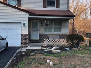 26 Bowling Green Ave, Morrisville, PA 19067