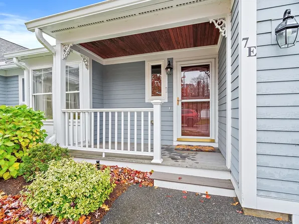7-7 E Strawberry Ln #E, Hudson, MA 01749