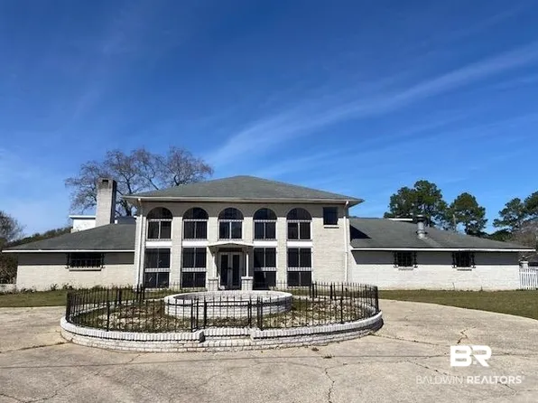 7758 Hillside Dr N, Irvington, AL 36544