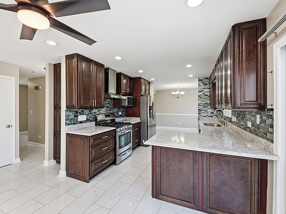 3rd image of 3607 Hennepin Dr