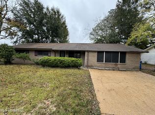 6308 Lancaster Blvd, Ocean Springs, MS 39564