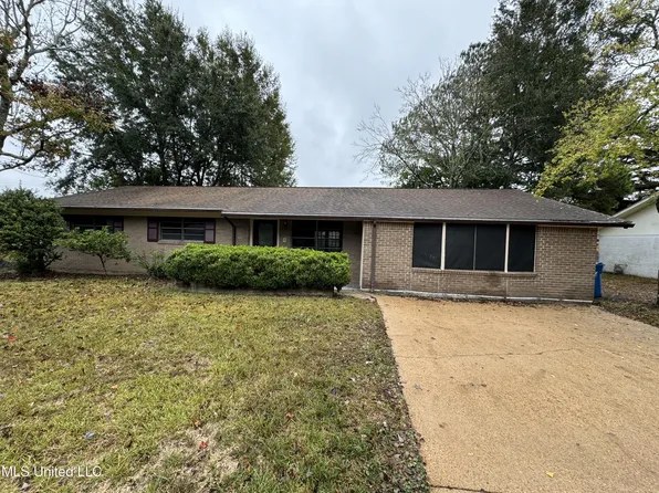 6308 Lancaster Blvd, Ocean Springs, MS 39564