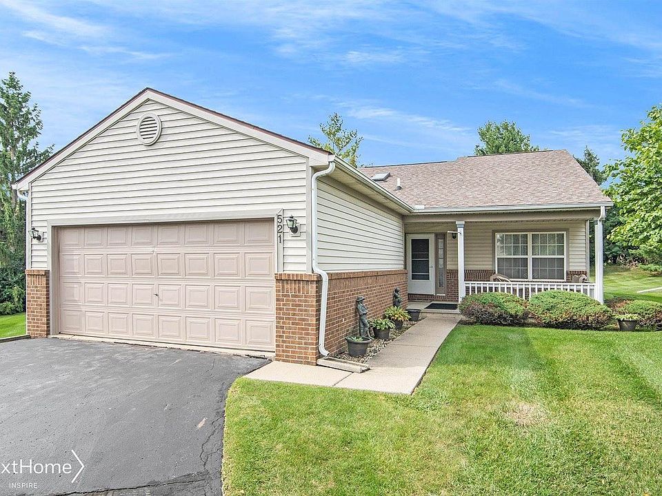 1st image of 521 Pagels Ct