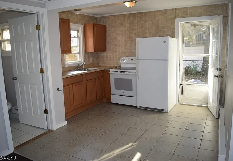112B Minnehaha Blvd — Photo 9