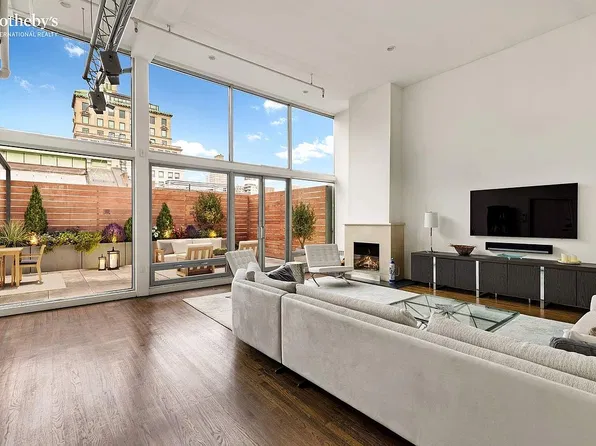 122 E 25th St #Penthouse 7, New York, NY 10010