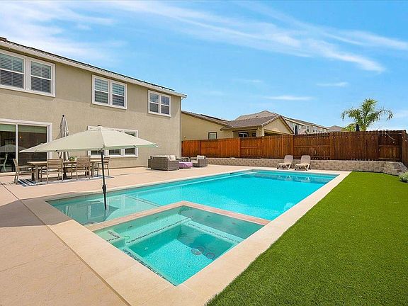 4th image of 502 Cabrillo Ct