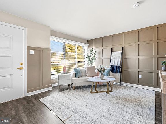 3rd image of 15029 Clear Spring Rd