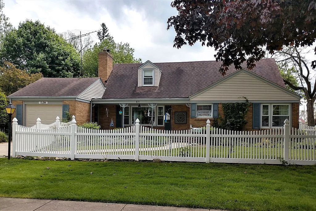 871 Morgan St photo 1