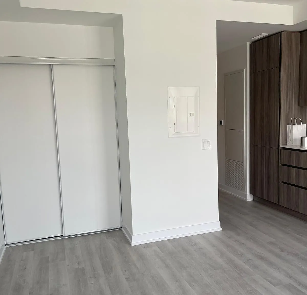 Studio, $1,800 — Photo 4