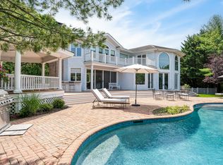 219 Middle Line Hwy, Southampton, NY 11968