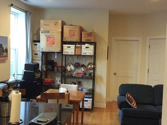 4th image of 2130 W Armitage Ave #2