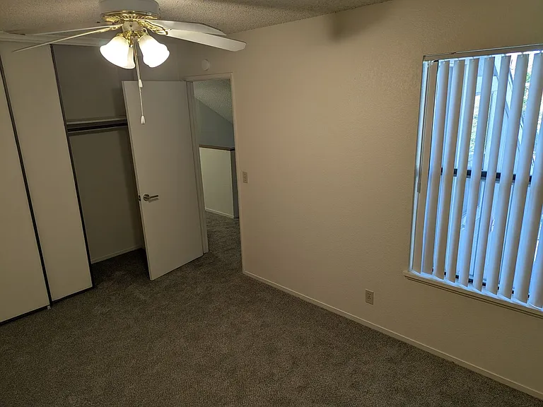 Eastlake Apartments — Photo 78