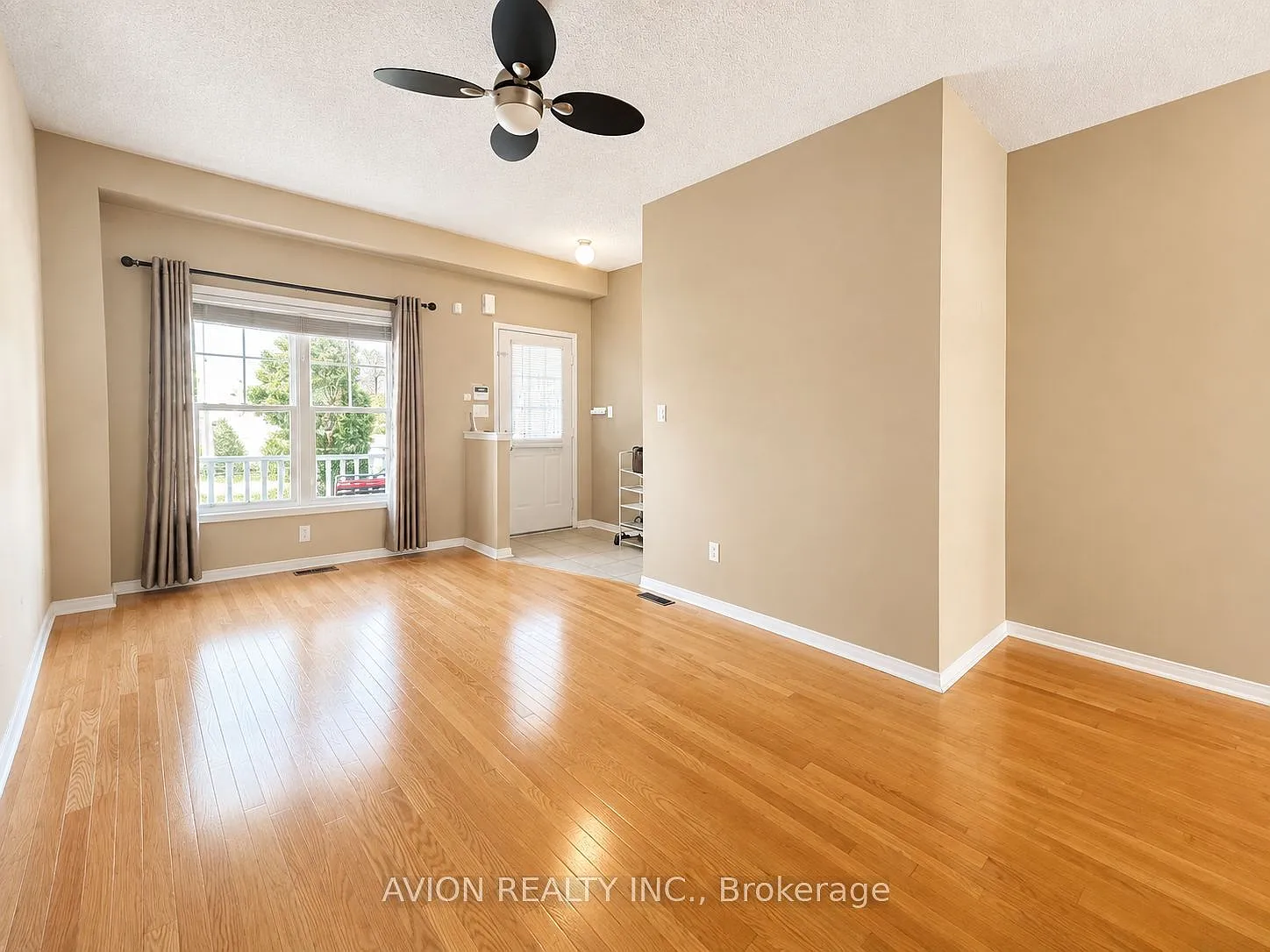 3 bed, $3,500 — Photo 4