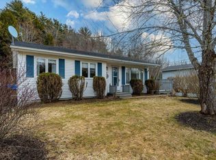 59 Charlie Ln, Lunenburg, NS B4V 8B7