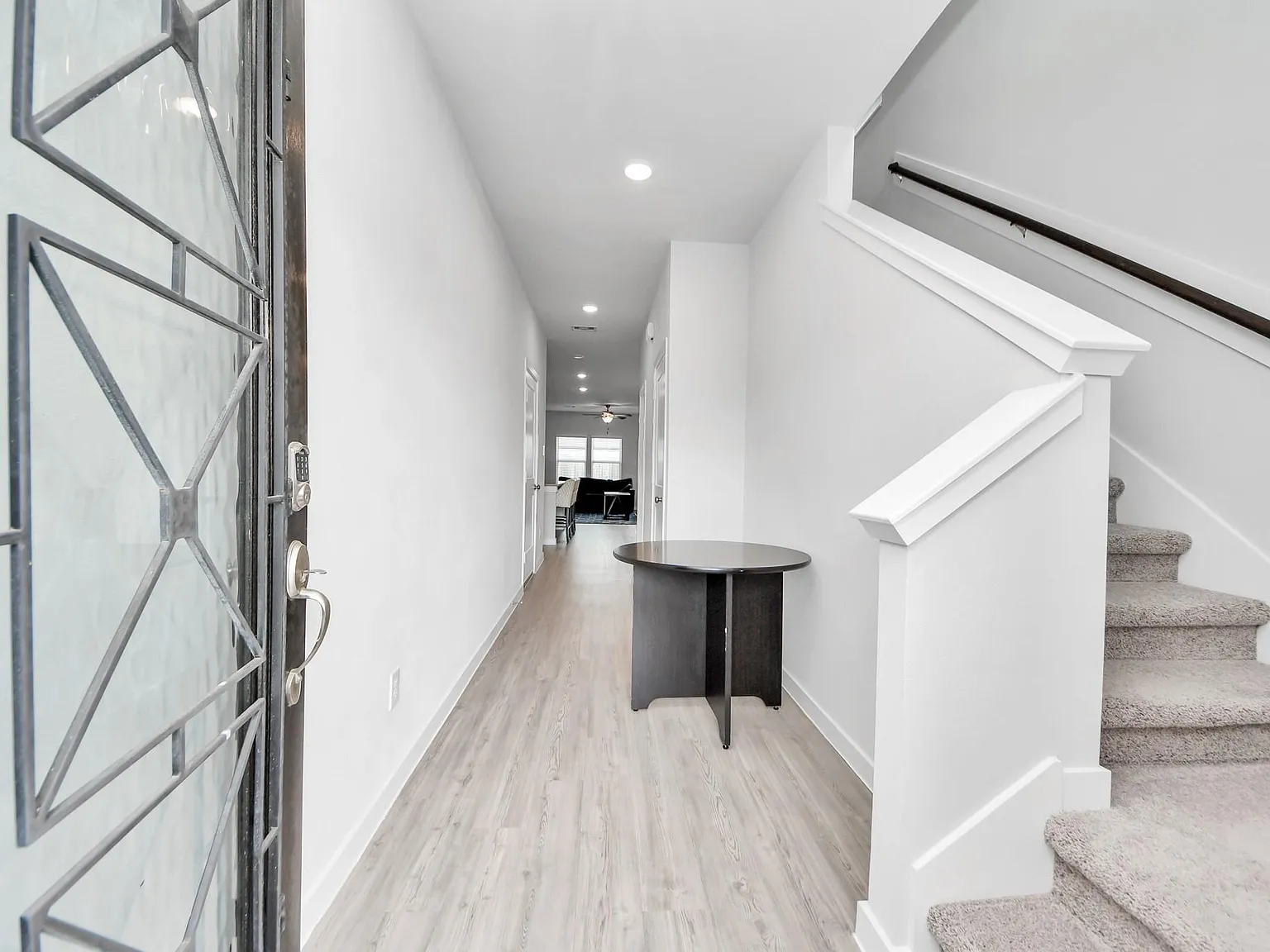 4 bed, 2.5 bath, 2181 sqft, $2,500 — Photo 4