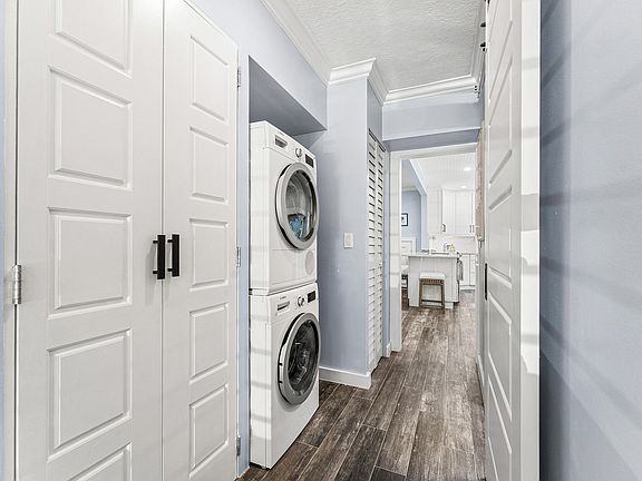3rd image of 1025 Casuarina Road #4