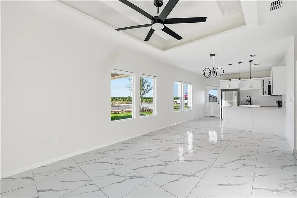 2 bed, 2.0 bath, 944 sqft, $1,200 — Photo 4