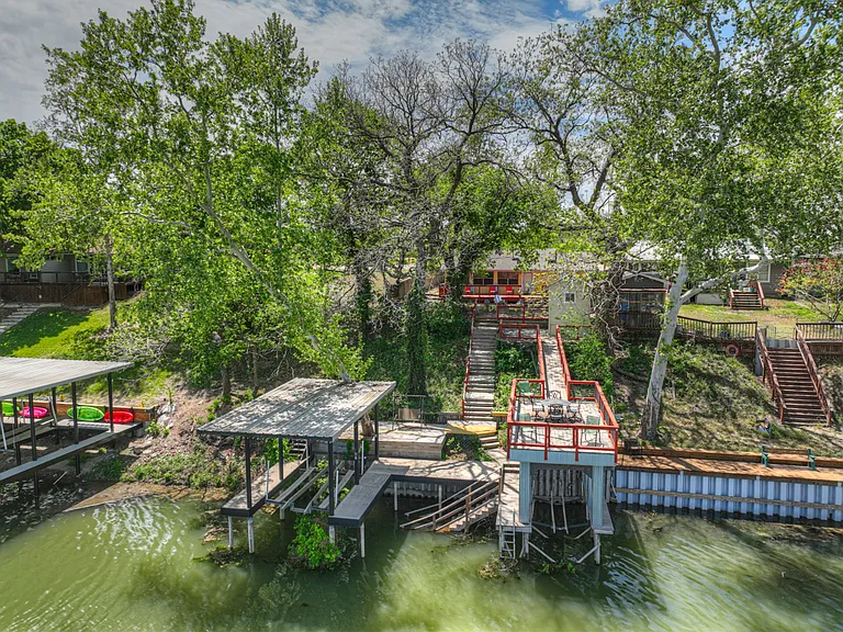 1015 Reiley Rd — Photo 1