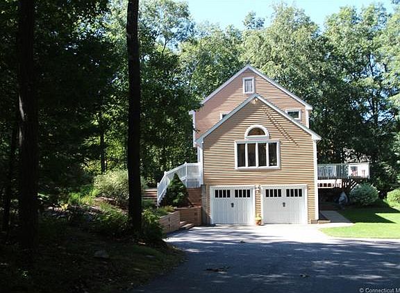 2nd image of 66 Candlewood Dr