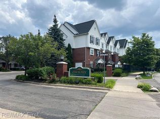 1382 Village Dr #1/1, Detroit, MI 48207