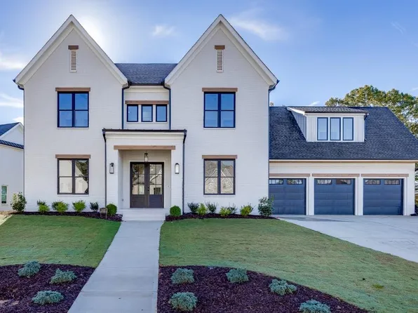 2427 Wolf Meadow Ln, Buford, GA 30518