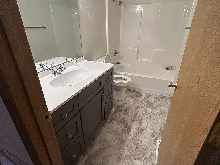 519 Cherry St — Photo 3