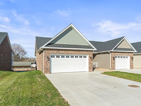 2nd image of 62 Fossil Dr