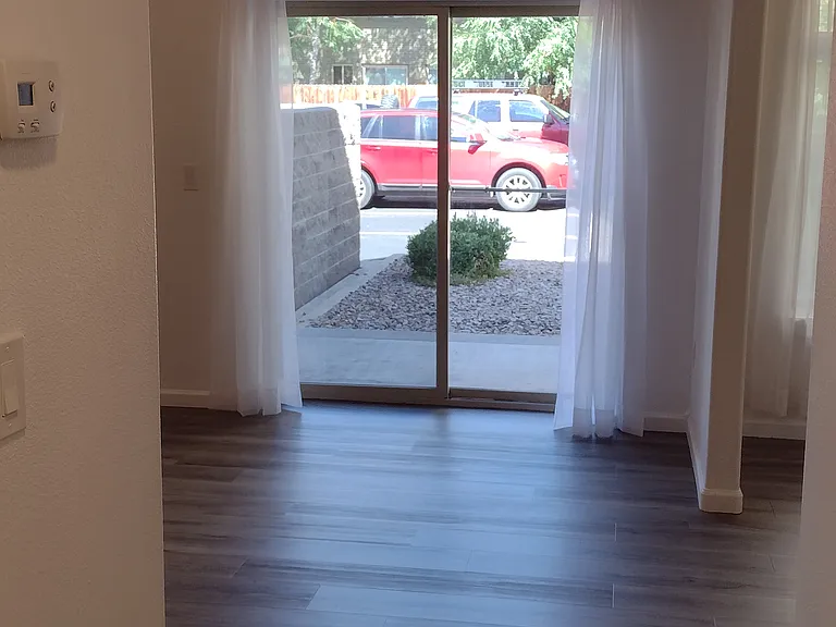 1210 Walnut Ave #1 — Photo 9