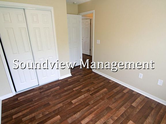 4th image of 1280 E Parkway St