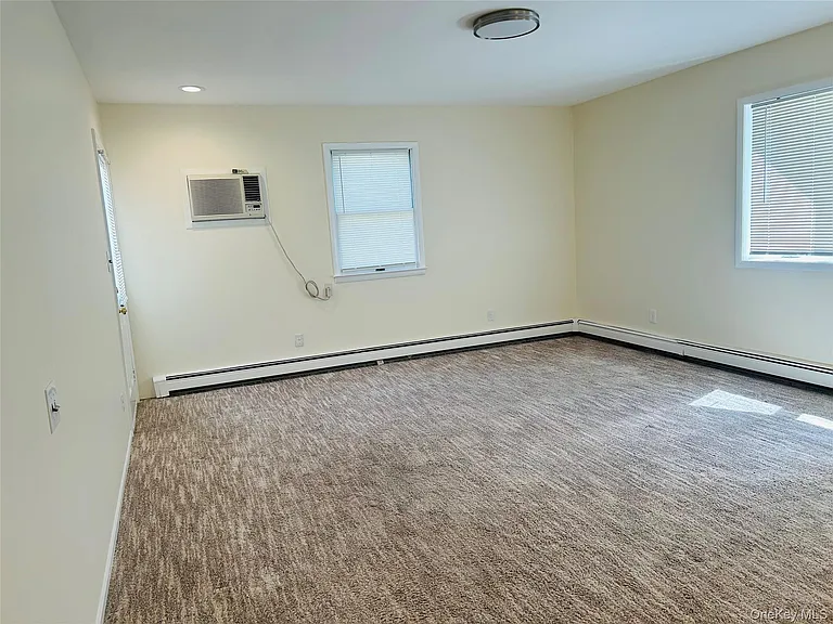 46 Totten Pl — Photo 11