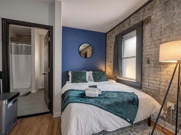 1927 N Prospect Ave, Milwaukee, WI