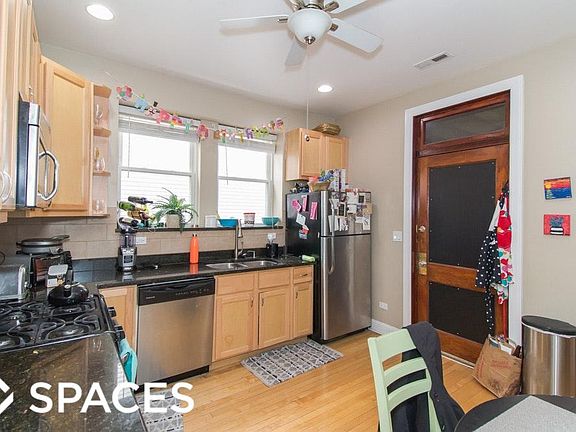 3rd image of 3657 N Janssen Avenue # 2e Top Floor