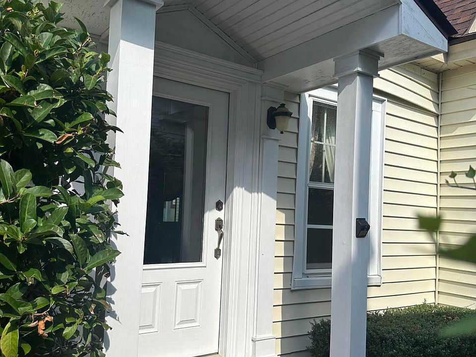 2nd image of 140 Greenville St NW