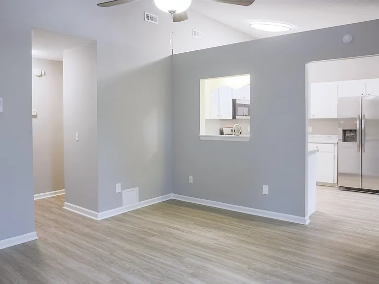 607 Scott St — Photo 6