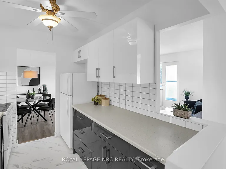 196 Scott St #208 — Photo 6