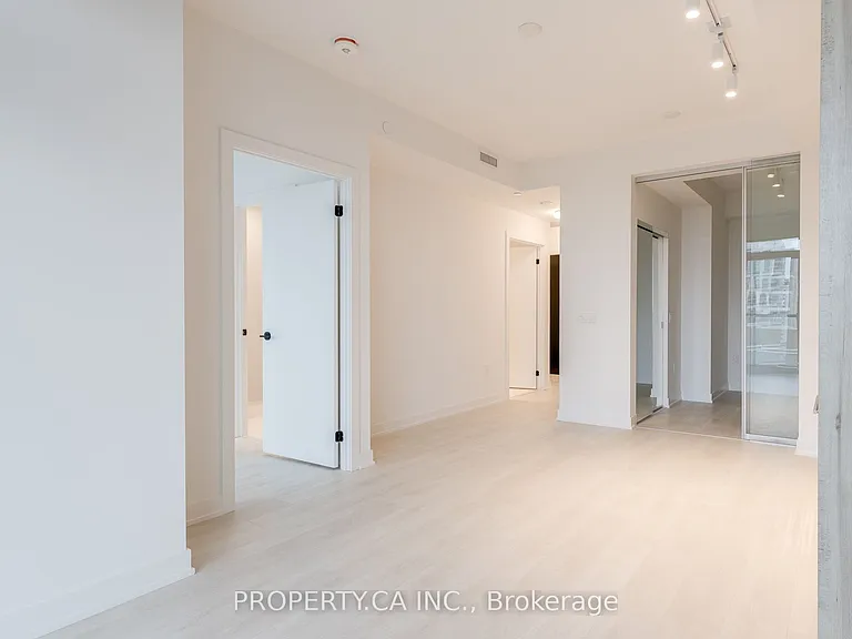 127 Broadway Ave #1401 — Photo 9