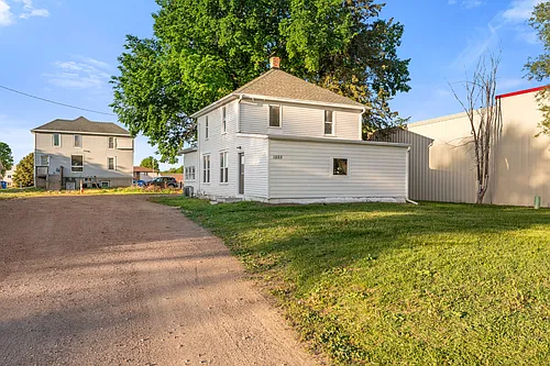 1203 E Cherry St Photo 1