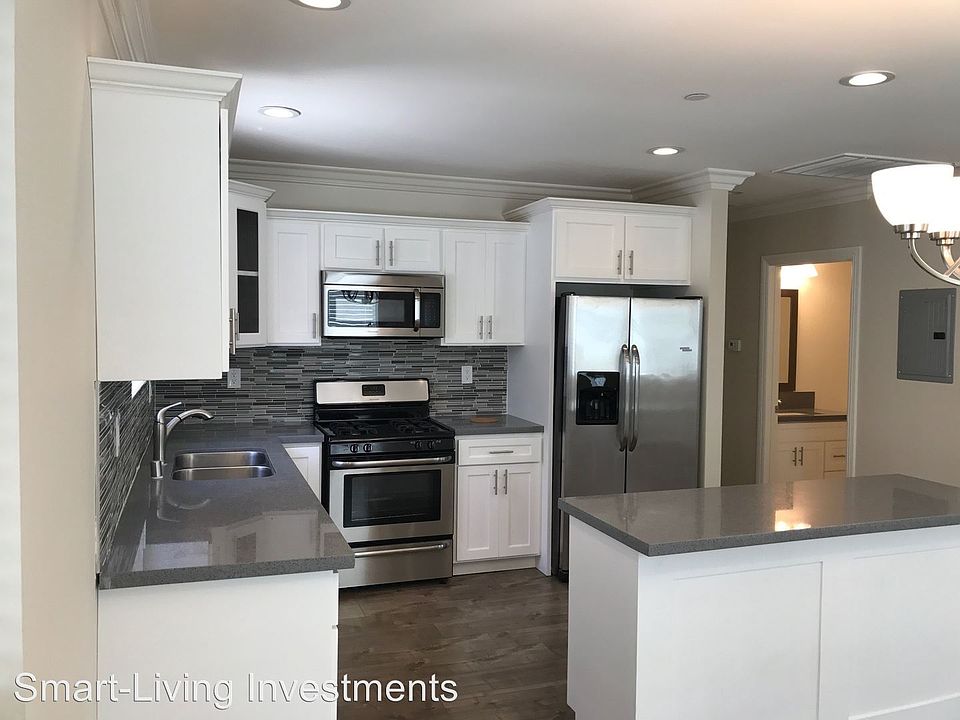 1st image of 811 1/2 N Kingsley Dr
