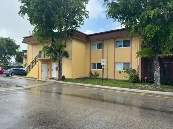 2854 NW 55th Ave APT 2B, Fort Lauderdale, FL 33313